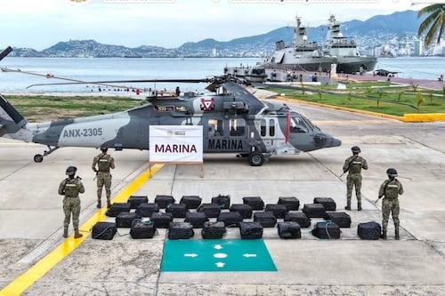 Golpe al narco en Guerrero: Marina asegura 1.3 toneladas de cocaína en costas de Tecpan