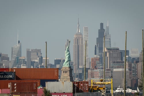 Información que no ayuda a renovación del T-MEC: Déficit comercial de EU con México aumenta en junio