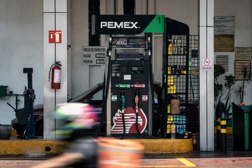 Apoyar a Pemex sin romper el equilibrio