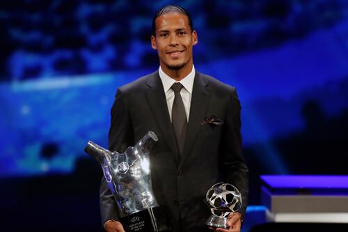 Van Dijk, Cristiano y Messi, finalistas del premio FIFA al mejor
jugador del año
