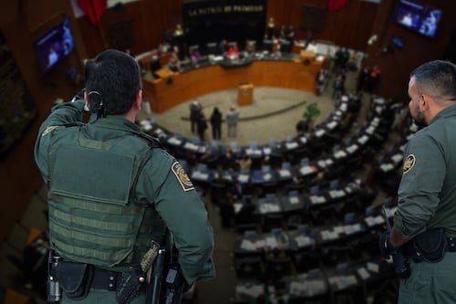 Morena impulsa reforma para destituir a funcionarios que permitan agentes extranjeros en México