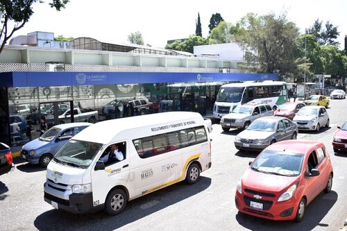La UAQ no quiere parada de autobús 'tipo Dubai'