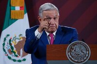 Al INE sí lo voy a tocar porque lo padecí, advierte López Obrador