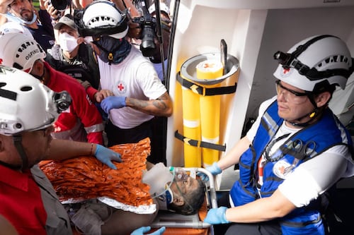 (VIDEO) 180 horas atrapado: así fue el esperanzador rescate de Hernán Gil tras terremotos en Venezuela