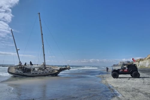 Camarón que se duerme… ¿termina en México?: Velero de EU queda varado en Playas de Tijuana