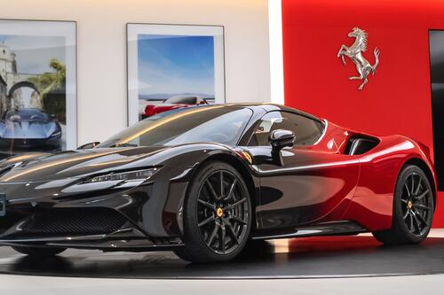 Ferrari ‘relincha’ con pilas: Estrenará su primer superdeportivo eléctrico en 2025.