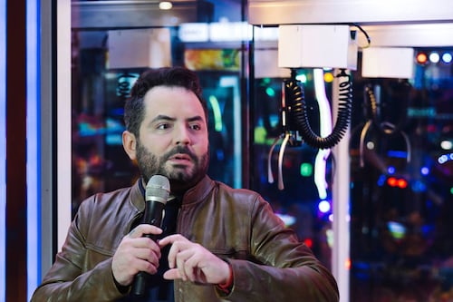 Así estafaron a José Eduardo Derbez con negocio de máquinas de garra: ‘Me dijo que le metiera cinco millones’