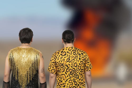 ‘Salió humo de la ventilación’: Esto sabemos sobre el incendio del auto donde iban Ricardo Peralta y ‘Teo’