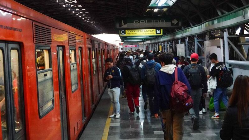 Líneas B y 12 del Metro CDMX ‘desquician’ a pasajeros: Reportan retrasos de hasta 15 minutos