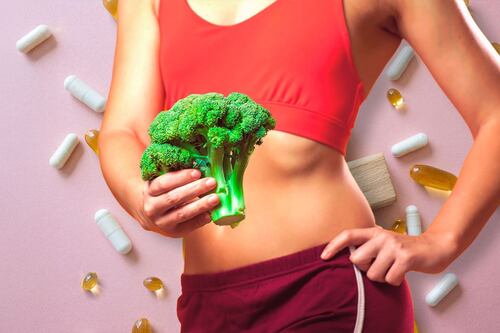 ¿Para qué sirve tomar vitamina K y cómo te conviene más? Un nutriólogo explica