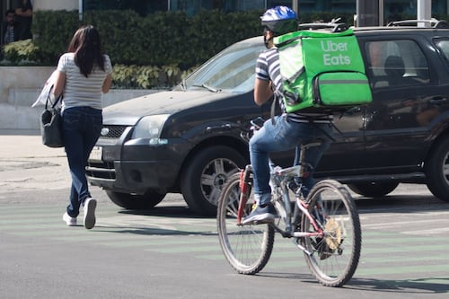 PRI propone IMSS y gasolina a empleados de aplicaciones de transporte y reparto