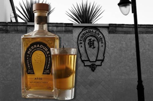Se llamaba ‘Supremo Vino Mezcal’: La historia de Herradura, tequila renombrado por la gente
