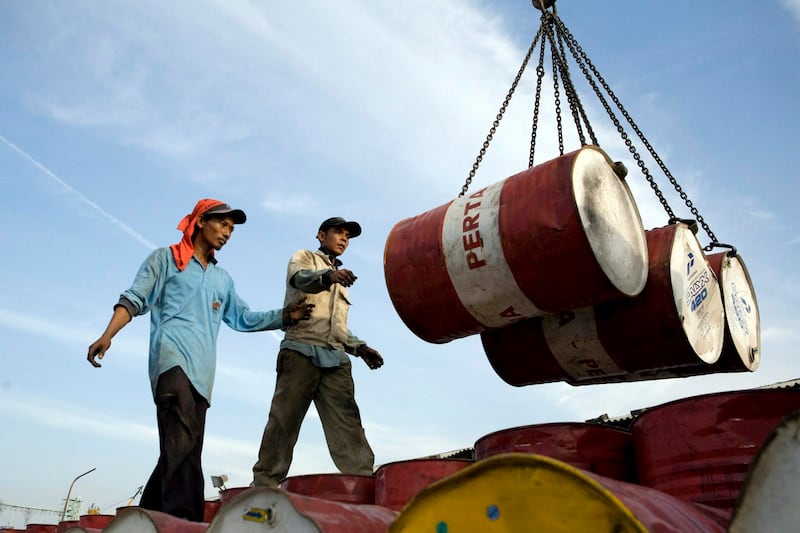 Precio del petróleo ‘se dispara’ a casi 24 horas del cierre del Estrecho de Ormuz: WTI repunta 8.69% HOY
