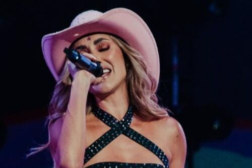 Anahí no ha recuperado la audición, pero confirma conciertos con RBD: ‘Daré todo en ese tour’