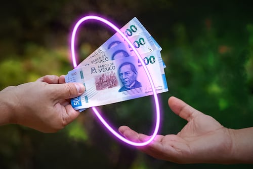 Peso ‘sonríe’ ante Paquete Económico 2027 e inflación en México: Así cierra HOY