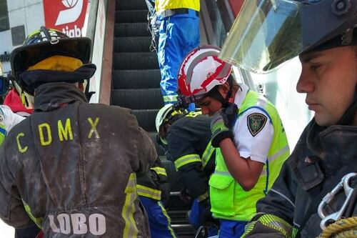 Hombre muere al quedar atorado en escaleras eléctricas de centro comercial en CDMX