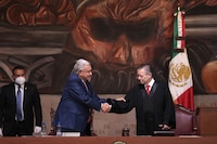 AMLO revela complicidad con Arturo Zaldívar: Le pedía influir en decisiones de jueces