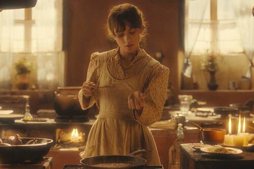 La mamá de Salma Hayek no quiso enseñarle a cocinar, ahora produce ‘Como agua para chocolate’