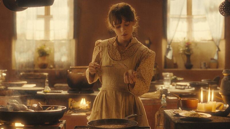 La mamá de Salma Hayek no quiso enseñarle a cocinar, ahora produce ‘Como agua para chocolate’