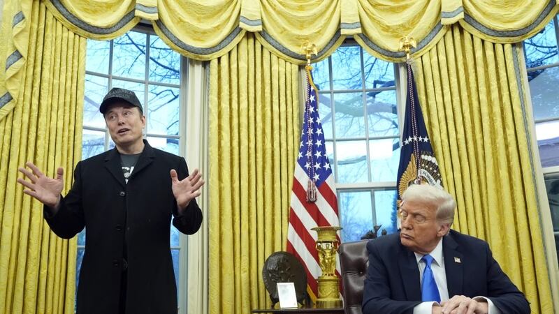 Musk defiende despidos ‘masivos’ en burocracia federal de EU: ‘Hay que eliminar agencias enteras’