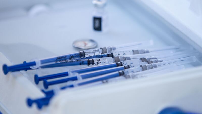 Vacunación COVID a menores: ¿en qué países se ha autorizado?