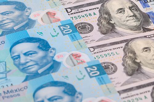 Peso se mantiene en la raya de los 20’s