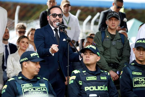 De la Espriella ‘se cuida las espaldas’: Denuncia al ELN de querer atentar contra su vida