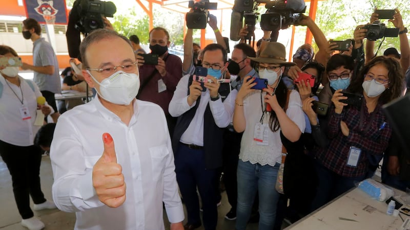 La gente se volcó a las urnas y el resultado nos favorece, dice Alfonso Durazo en entrevista con El Financiero