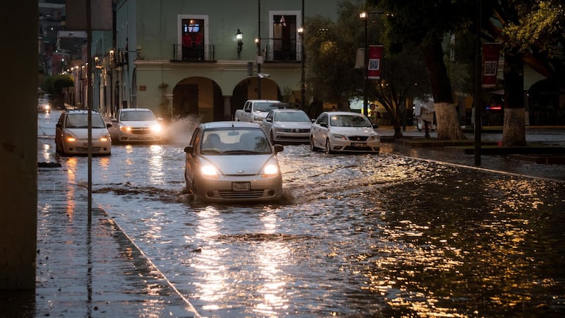 Onda tropical amenaza con lluvias intensas