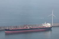 El petróleo se queda sin ‘colchón’: Guerra en Irán agota las reservas para enfrentar la crisis