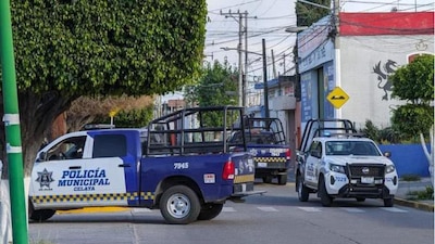 En Celaya se reportaron narcobloqueos, ataques contra policías, por civiles armados.