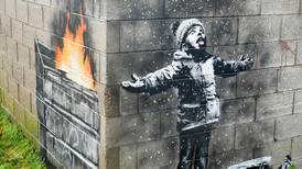 Obra de Banksy que pintó en el muro de un garaje se vende por 129 mil dólares