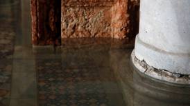 Milenaria Basílica de San Marcos sufre graves daños por inundaciones
 en Venecia