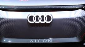 Audi extiende paro de actividades en Puebla y acuerda con trabajadores salarios al 75%
