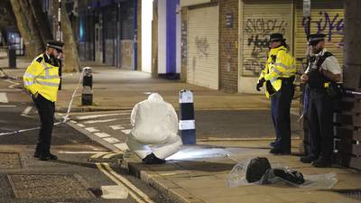 Tiroteo en Londres: Ataque desde un auto deja seis personas heridas, dos son niños