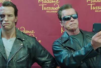 Arnold Schwarzenegger y los reptilianos? ¡Nooo! Hablaba de su