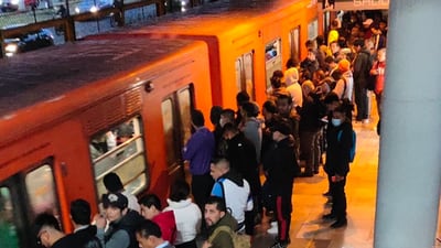 Ni las vacaciones ayudan al Metro: Retrasos de hasta 20 minutos ‘paralizan’ varias líneas