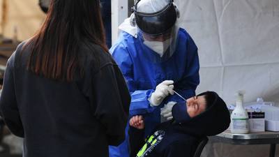 Subvariante BA.2 de ómicron es más grave en niños, revela estudio de Hong Kong