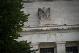 Agárrense que vienen más alzas a tasa de interés, pero más ‘chiquitas’, dice la Fed