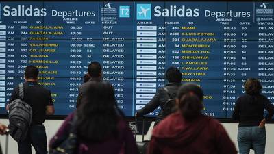 Lluvias en CDMX ‘bajan’ a Aeroméxico: Es la más afectada por demoras tras cierre de 1 pista
