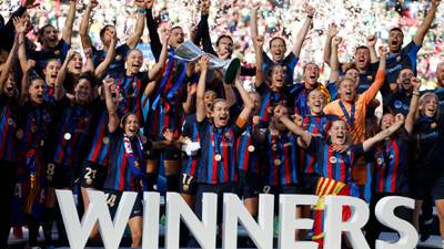 Barcelona alza su segunda copa en la Champions League Femenil con remontada al Wolfsburg