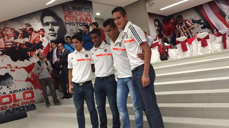 El jugador de Chivas que emigra al futbol del Viejo Continente