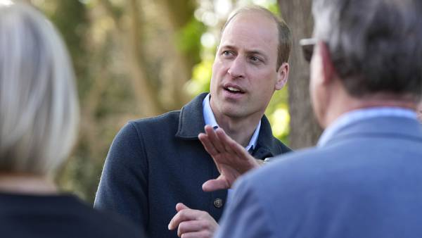 Príncipe William reaparece en un evento público tras el diagnóstico de cáncer de Kate Middleton 