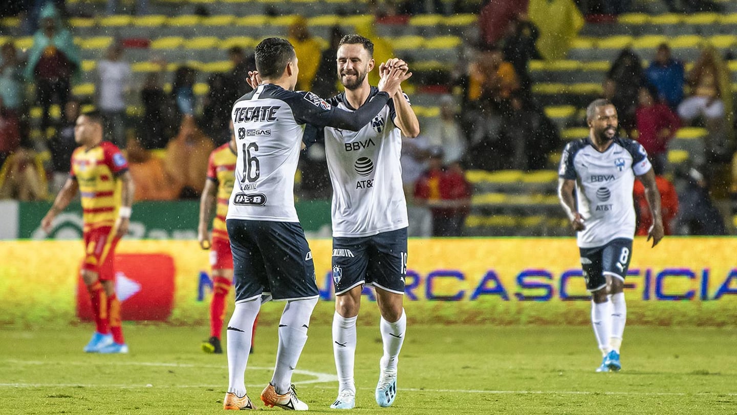 Monarcas vs. Rayados: ¡Postes, lluvia, rayos y victoria agónica de Monterrey!