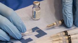 EU reactiva uso de vacuna Johnson & Johnson tras preocupación por casos de coágulos