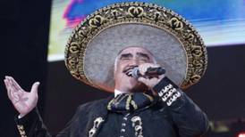‘No vino’: Presentador en los Grammy esperó a que Vicente Fernández recibiera su premio