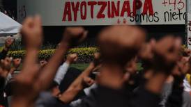 Padre de un desaparecido de Ayotzinapa acusa a AMLO de traición: ‘Creímos en él y nos dio la espalda’