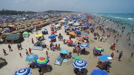 Sol, arena y mar: Playas mexicanas comienzan a llenarse de vacacionistas por Semana Santa