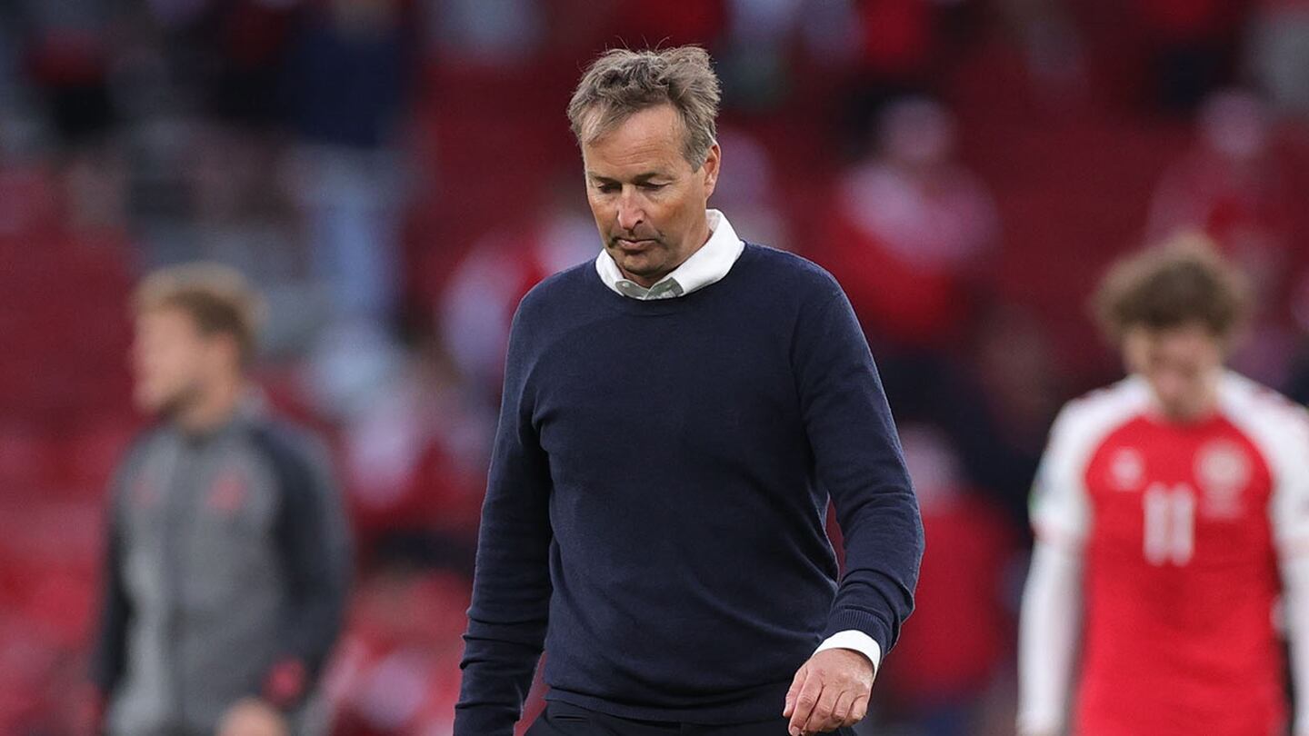 El técnico de Dinamarca lamentó la posición que los colocó UEFA (Reuters)