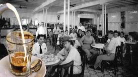 ‘Tin, tin, tin’: La historia La Parroquia, el café veracruzano de 215 años donde nació el ‘lechero’